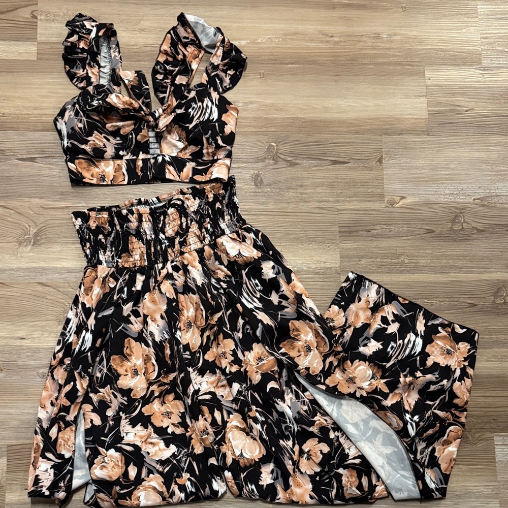 Floral Set Flared Pants & Crop Top